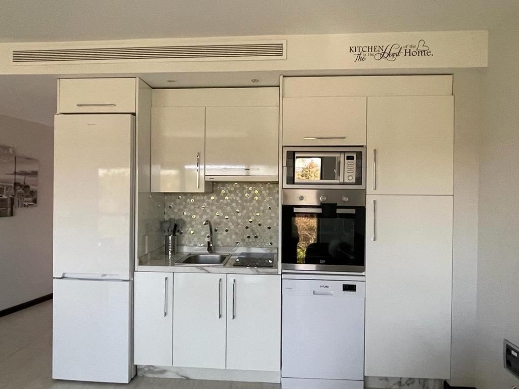 Tecnocordoba II Aparcamiento Privado Gratuito Y Piscina Apartment Bagian luar foto